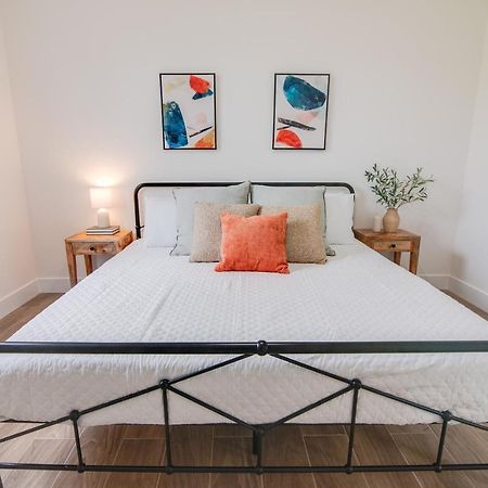Private Cottage - King Beds, Brand New, Near Beach, Golfing, Shopping & Restaurants 레이크워쓰 외부 사진