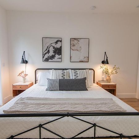 Private Cottage - King Beds, Brand New, Near Beach, Golfing, Shopping & Restaurants 레이크워쓰 외부 사진
